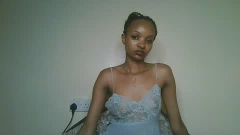Snapshot of petal_palette chatting on 16, 6, 2026 Lolly online show from 16, 6, 2026