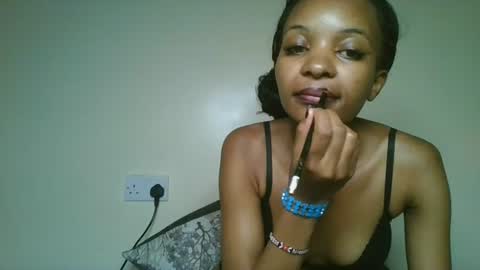 Snapshot of petal_palette chatting on 17, 6, 2026 Lolly online show from 17, 6, 2026