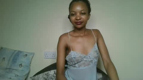 Snapshot of petal_palette chatting on 1, 7, 2026 Lolly online show from 1, 7, 2026