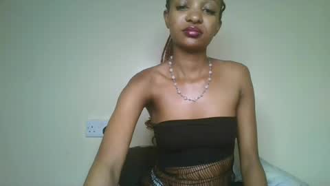 Snapshot of petal_palette chatting on 11, 7, 2026 Lolly online show from 11, 7, 2026