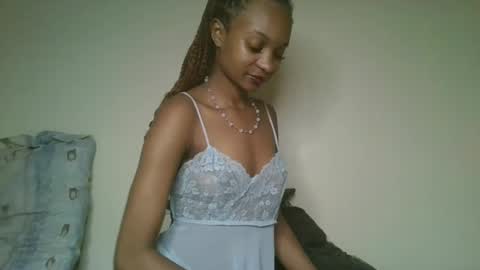 Snapshot of petal_palette chatting on 14, 7, 2026 Lolly online show from 14, 7, 2026