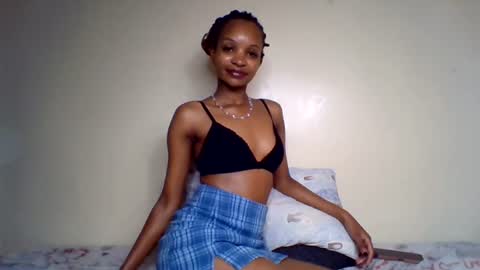 Snapshot of petal_palette chatting on 17, 7, 2026 Lolly online show from 17, 7, 2026
