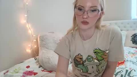 Little cupcake online show from 11, 11, 2025