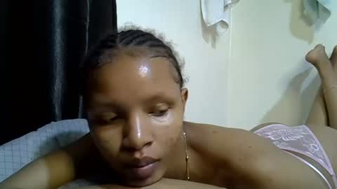 Snapshot of petite_melinda chatting on 1, 7, 2026 petite_melinda online show from 1, 7, 2026