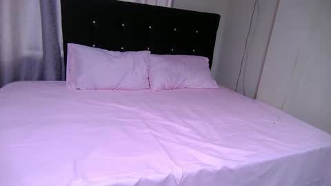 petite paola online show from 3, 1, 2025