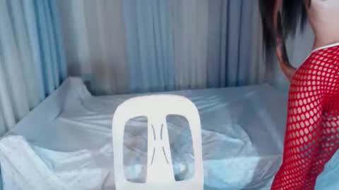 Snapshot of petite_pinay69s chatting on 18, 3, 2026 angela online show from 18, 3, 2026