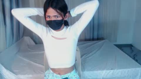 Snapshot of petite_pinay69s chatting on 19, 3, 2026 angela online show from 19, 3, 2026