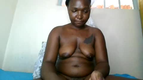 Snapshot of petite_shan chatting on 12, 7, 2026 petite_shan online show from 12, 7, 2026