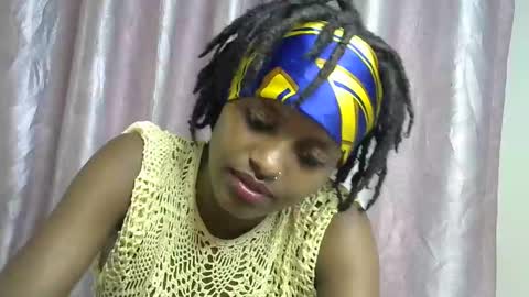 petite_star2 online show from 13, 12, 2025