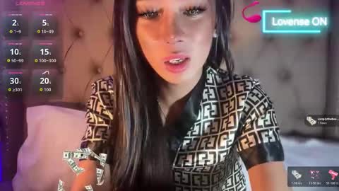 Snapshot of petite_yang chatting on 25, 3, 2026 yang yang online show from 25, 3, 2026