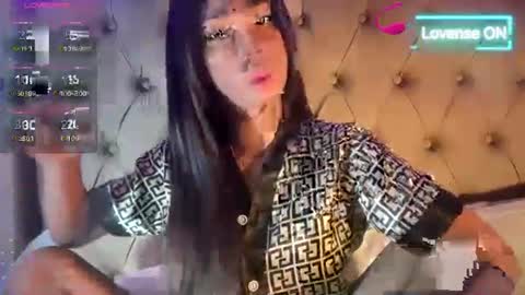 Snapshot of petite_yang chatting on 29, 3, 2026 yang yang online show from 29, 3, 2026