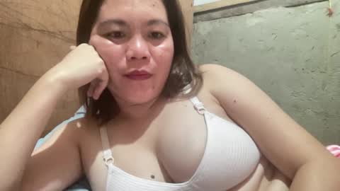 Snapshot of petiteasian_angel chatting on 13, 5, 2026 Hanna online show from 13, 5, 2026
