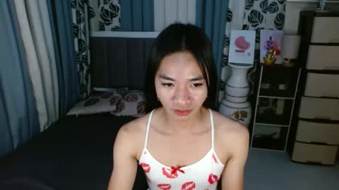 Snapshot of petiteasianmarian chatting on 2, 3, 2025 bigcock Marian online show from 2, 3, 2025