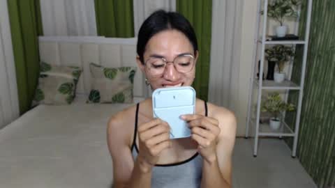 Snapshot of petiteasianmarian chatting on 9, 3, 2025 bigcock Marian online show from 9, 3, 2025