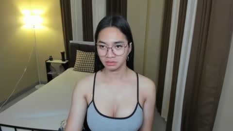 Snapshot of petiteasianmarian chatting on 20, 2, 2026 bigcock Marian online show from 20, 2, 2026