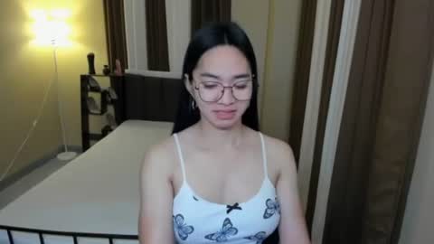 Snapshot of petiteasianmarian chatting on 26, 2, 2026 bigcock Marian online show from 26, 2, 2026