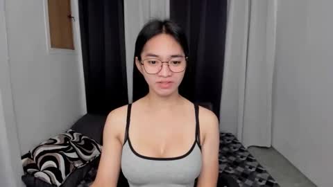 Snapshot of petiteasianmarian chatting on 11, 5, 2026 bigcock Marian online show from 11, 5, 2026