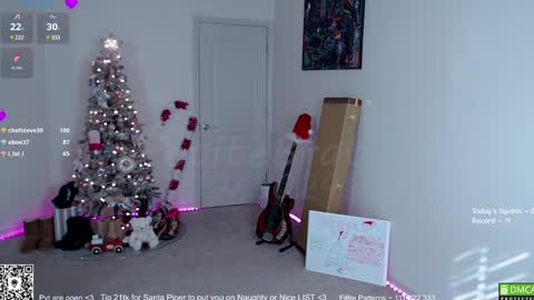 Snapshot of petitebrat chatting on 19, 12, 2024 PiperAvery online show from 19, 12, 2024