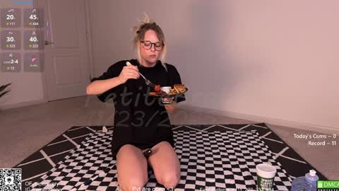 PiperAvery online show from 23, 11, 2025