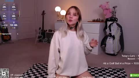Snapshot of petitebrat chatting on 28, 4, 2026 PiperAvery online show from 28, 4, 2026