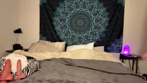 Snapshot of petitegirluvsdick chatting on 18, 1, 2026 Bella online show from 18, 1, 2026