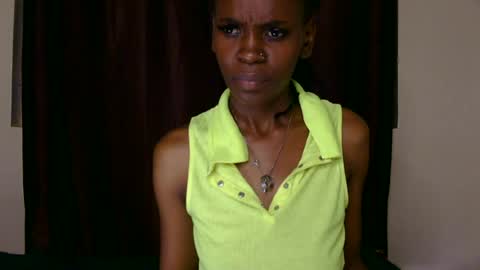 Snapshot of petitevixenn chatting on 12, 7, 2026 petitevixenn online show from 12, 7, 2026