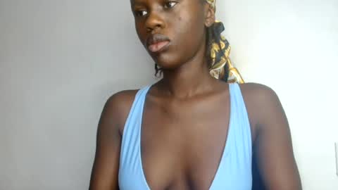 Snapshot of petitgirl88 chatting on 18, 7, 2026 petitgirl88 online show from 18, 7, 2026
