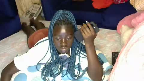 petitte_gyaal online show from 1, 12, 2025