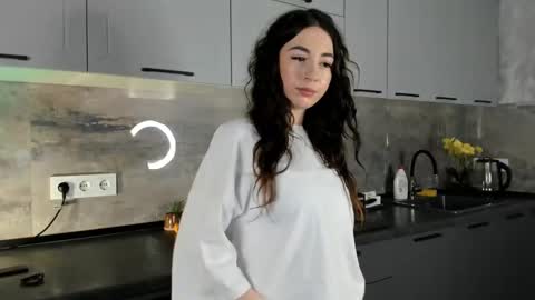 Emma online show from 16, 12, 2024