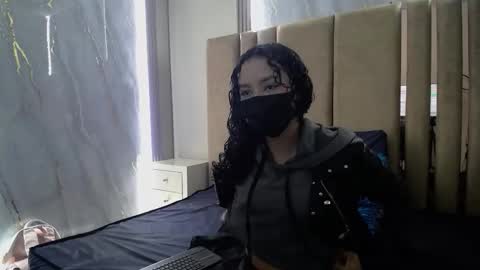 Snapshot of pettymoon chatting on 21, 10, 2025 Moon online show from 21, 10, 2025