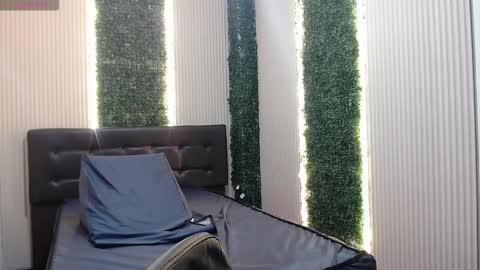 Snapshot of pettymoon chatting on 25, 11, 2025 Moon online show from 25, 11, 2025