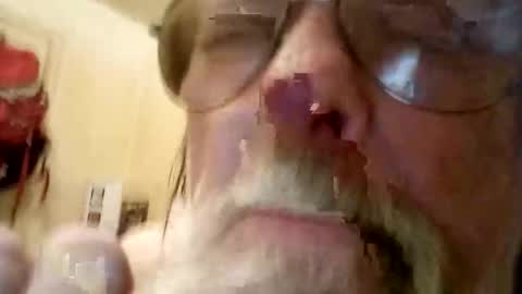 Snapshot of pezz001 chatting on 1, 11, 2025 pezz001 online show from 1, 11, 2025