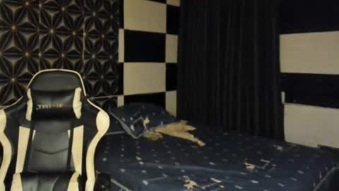 AJ online show from 14, 2, 2025