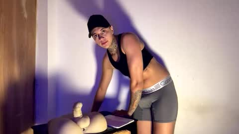 Snapshot of phillip_brownn chatting on 6, 1, 2026 PHILLIP online show from 6, 1, 2026