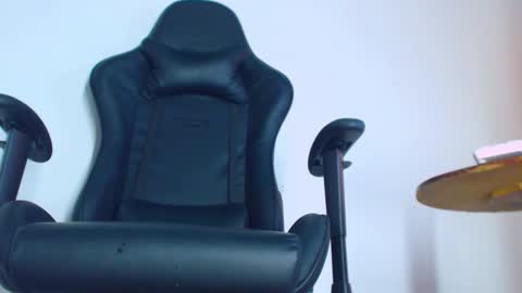 phlilloyhighclouds online show from 3, 2, 2026