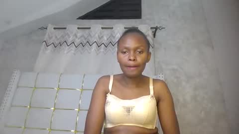 Snapshot of phoebe015 chatting on 21, 2, 2026 phoebe online show from 21, 2, 2026