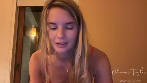 PHOENIX TAYLOR online show from 8, 10, 2025