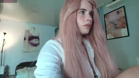 Snapshot of piera_ chatting on 3, 8, 2026 Piera online show from 3, 8, 2026