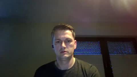 Snapshot of piercingsxxx chatting on 7, 3, 2025 piercingsxxx online show from 7, 3, 2025