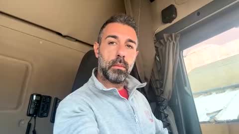 pierotu online show from 17, 11, 2025