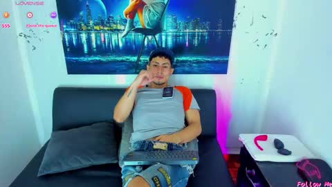 Snapshot of piggy_eddy chatting on 18, 11, 2025 Eddy Brock... Its a pleasure to talk to... online show from 18, 11, 2025