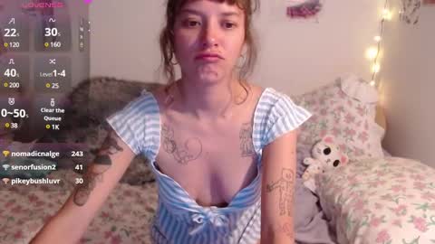 Snapshot of pikawiii chatting on 8, 12, 2024 ill be back on monday 18th of november online show from 8, 12, 2024