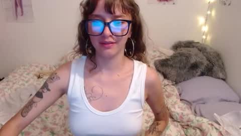 Snapshot of pikawiii chatting on 12, 1, 2025 ill be back on monday 18th of november online show from 12, 1, 2025