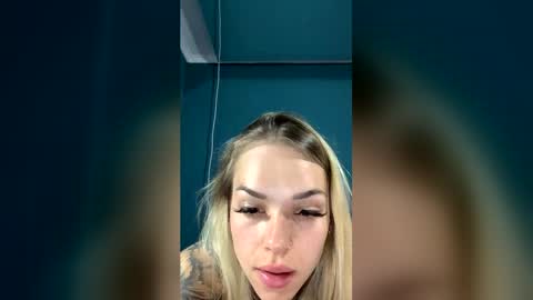 PinaFox online show from 25, 4, 2026