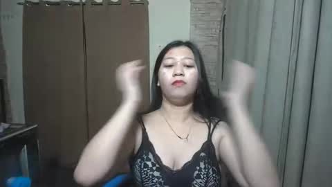 Snapshot of pinay_dhalia chatting on 4, 11, 2025 Dhalia online show from 4, 11, 2025