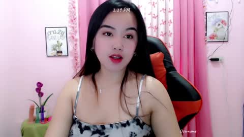 Snapshot of pinay_nica chatting on 5, 1, 2025 pinay_nica online show from 5, 1, 2025