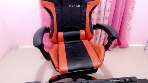 Snapshot of pinay_nica chatting on 28, 1, 2025 pinay_nica online show from 28, 1, 2025