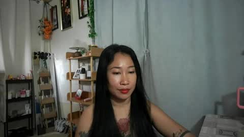 yumie  online show from 29, 7, 2026
