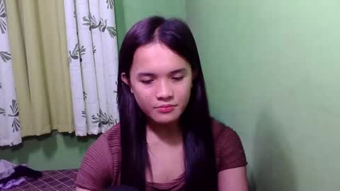 pinaymorena_rhowe online show from 28, 12, 2024