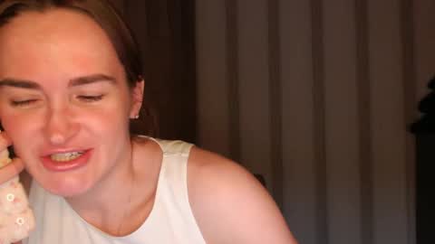       online show from 13, 12, 2025